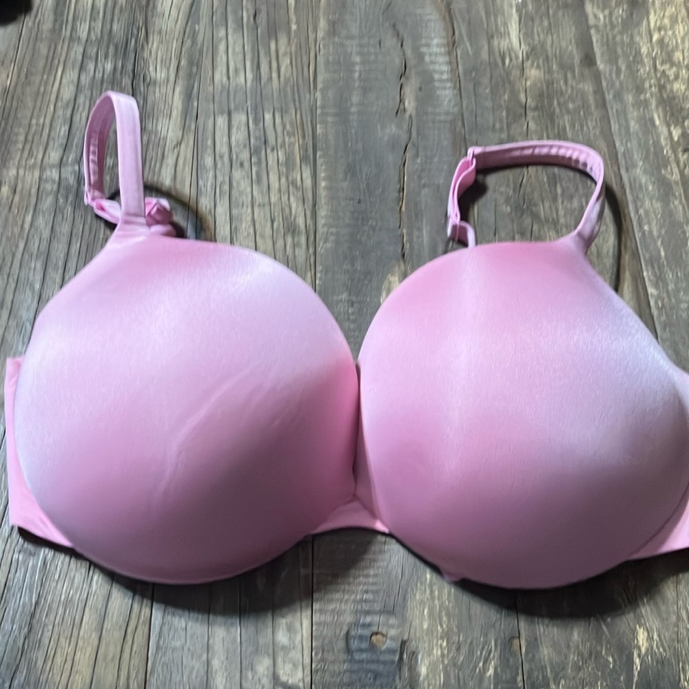 PINK SKIMS fits everybody push up bra size 38DD